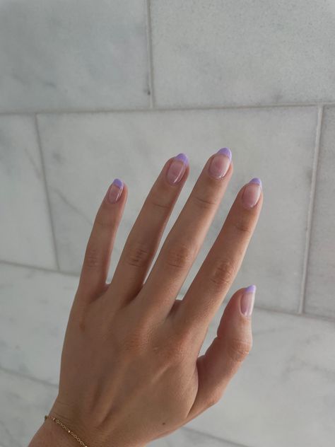 Light Purple Tips, Lavender Glitter French Tip Nails, Purple French Tip Nails Almond Short, Lavender Nails Natural, Natural Nail Designs Purple, Manicure Lavender, Lavender Natural Nails, Prom Nails With Purple Dress, Lavender French Tip Nails Short