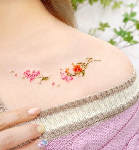 Collar Bone Tattoo Quotes, Tiny Flower Tattoos, Survivor Tattoo, Becoming A Tattoo Artist, Finger Tats, Neck Tattoos Women, Shoulder Tattoos For Women, Collar Bone Tattoo, Foot Tattoo