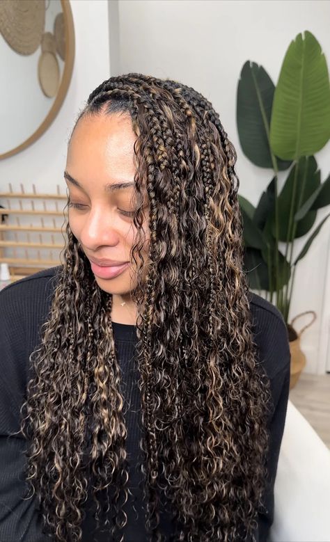 How to keep your boho braids looking fresh - Aisle One Color 4 Braids, Medium Boho Knotless Braids, Accent Braids, Fairy Hairstyle, Boho Hairstyles For Long Hair, Bohemian Pictures, Pictures Background, Braids Men, Braids Knotless