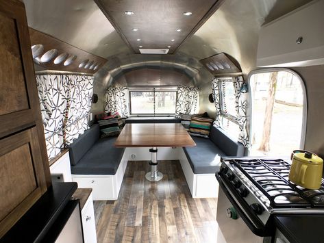 Cozy Trailer, Airstream Decor, Vintage Caravan Interiors, Airstream Living, Airstream Bambi, Stream Design, Airstream Campers, Air Stream, Airstream Remodel