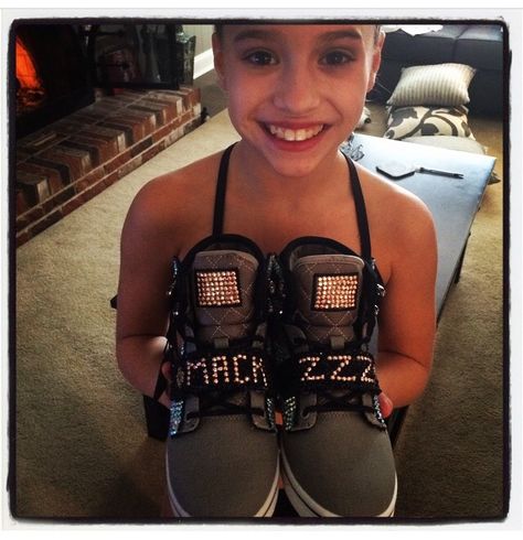 Mackenzie and her new sneakers Dance Moms Christi, Dance Moms Snapchat, Chloe And Paige, Mack Z, Dance Moms Cast, Dance Moms Pictures, Dance Mums, Maddie And Mackenzie, Kendall Vertes