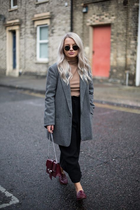 Burgundy Loafers Outfit Women, Loafer Heels Outfit, Burgundy Loafers Outfit, Burgundy Bag Outfit, Platform Loafers Outfit, Loafers Outfit Women, Loafers And Jeans, Burgundy Shoes Outfit, Burgundy Loafers