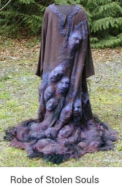 Robe of stolen souls Fest Outfits, Diy Kostüm, Fantasias Halloween, Fantasy Costumes, Halloween Props, Fantasy Clothing, Fantasy Fashion, Character Outfits, Larp