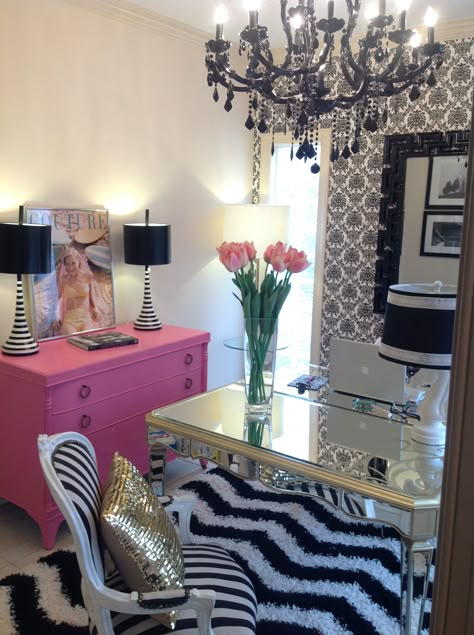 Glam office space. So perfect!! Everything that I love! Black, white, pink, gold, damask print wallpaper, striped lamps, black crystal chandelier, pink chest of drawers, mirrored furniture, Marilyn, fresh flowers.. Amazing!! Glam Office Space, Glam Office, Feminine Home Offices, Kb Homes, Pink Office, White Office, Glam Room, Natural Design, New Home Builders