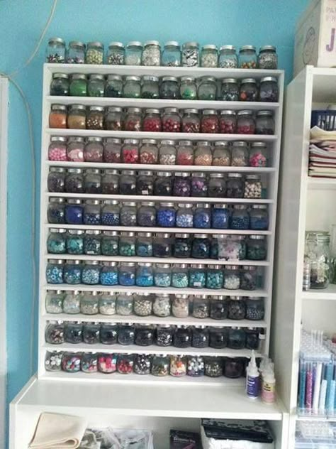 Craft Bead Storage, Jewelry Making Organizer Craft Rooms, Mosaic Organization, Beads Organization Ideas, Jewelers Storage, Diy Bead Storage, Beading Organization, Bead Storage Ideas, Beading Storage