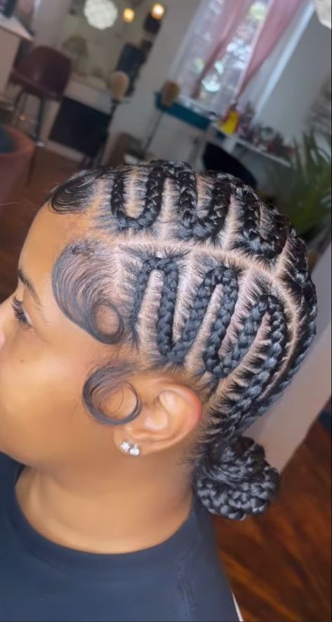 6 Stitch Feed In Braids Bun, Brown Hair For Green Eyes, Feed In Braids Into Low Bun, Stitch Braids With Design, Hair Edges, Feed In Braids, Braided Hairstyles For Black Women Cornrows, Twisted Hair, Feed In Braids Hairstyles