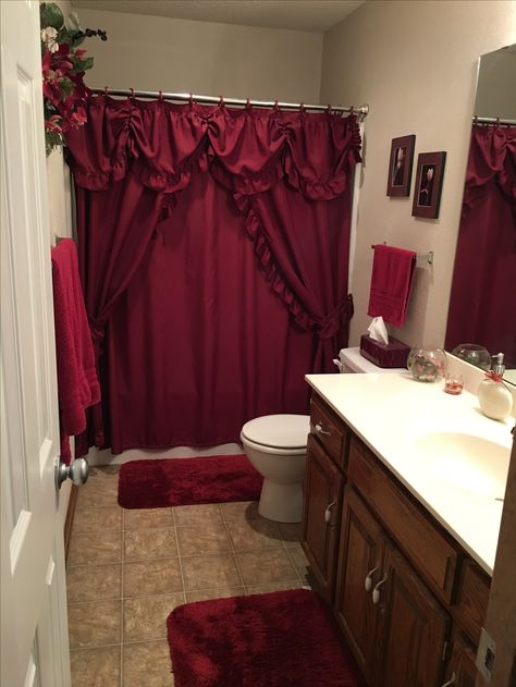 Dark Red Bathroom, Rose Bathroom, Fall Shower Curtain, Red Aesthetics, Beautiful Bathroom Decor, Glam Accessories, Black Bathroom Decor, Bathroom Space Saver, Bathroom Decor Themes