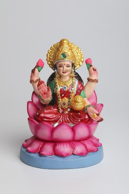 Ma Lakshmi, Laxmi Maa, Lakshmi Idol, Laxmi Puja, Good Morning Krishna, Bollywood Retro, Devi Images Hd, Lakshmi Devi, Indian Boy