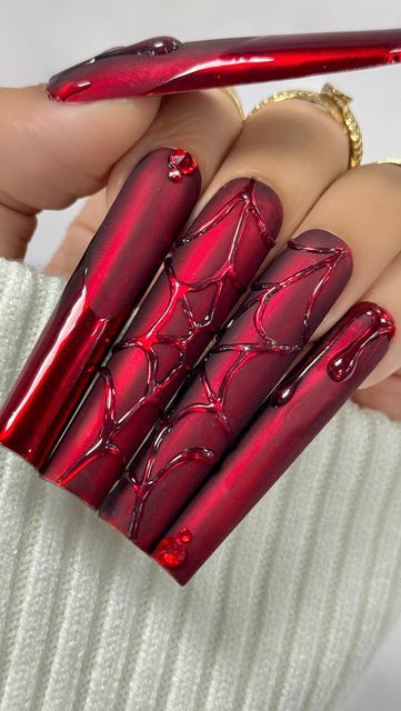 Tino Vo on Instagram: "Playing with matte velvet & satin contrast♥️ 🥹Nothing is more Classy than Red Stained Glass Gel 14 on silver chrome!!! ✨Did you Know that you can rub chrome straight on shadow without chrome base💅 • 🛍️ SHOP AT 𝐖𝐖𝐖.𝐓𝐈𝐍𝐎𝐕𝐎.𝐒𝐇𝐎𝐏 𝐖𝐇𝐀𝐓 𝐈 𝐔𝐒𝐄𝐃 𝐓𝐎 𝐃𝐄𝐒𝐈𝐆𝐍 ⬇️ 🖤Shadow ✨Silver chrome  ♥️ Stained Glass Gel 14 👍Matte it 💧Clear Texture Gel 🕸️  ✍️ART BRUSH  -10mm painting  🛍️ SHOP AT 𝐖𝐖𝐖.𝐓𝐈𝐍𝐎𝐕𝐎.𝐒𝐇𝐎𝐏 • 𝑪𝑹𝒀𝑺𝑻𝑨𝑳𝑺 FROM @DREAMTIMECREATIONS" Stained Glass Nail Designs, Red Chrome Nails, Fye Nails, Holloween Nails, Painting Shop, Pretty Nail Art Designs, Art Brush, Gel Art, Glass Nails