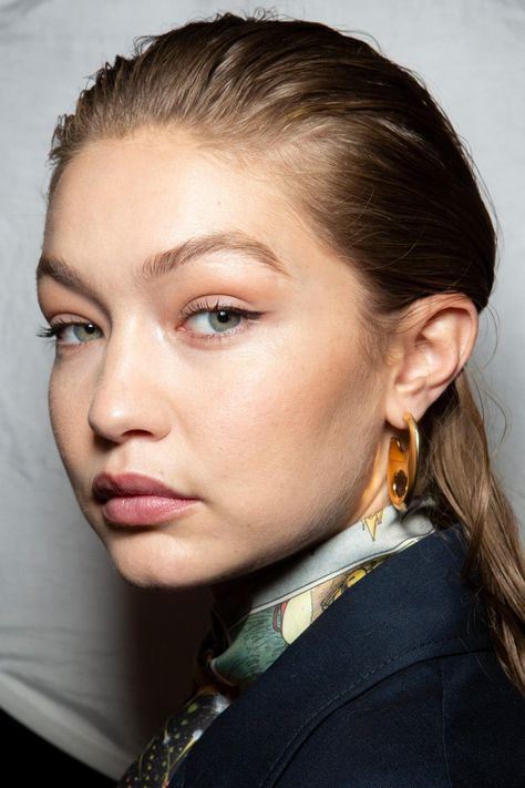 Gigi Hadid Eyebrows, Gigi Hadid Makeup, Gigi Hadid And Zayn, Gigi Hadid Looks, Gigi Style, Gigi Hadid Outfits, Gigi Hadid Style, Lip Shapes, Hadid Style