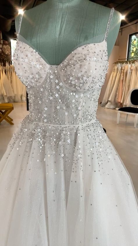 Hailey Pages Wedding Dress, Hailey Paige Wedding Dress, Baby Blue Weddings, Hayley Paige Wedding Dress, Dream Prom Dress, Classic White Dress, Hayley Paige, Cute Wedding Dress, Dream Wedding Ideas Dresses