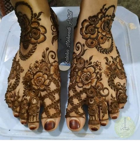 #easymehndidesigns#khafif
#mehndi
#hyd Leg Mehendi, Leg Mehendi Design, Short Mehndi Design, Mehendi Artist, Legs Mehndi Design, Rose Mehndi Designs, Simple Mehndi Designs Fingers, Engagement Mehndi Designs, Full Mehndi Designs