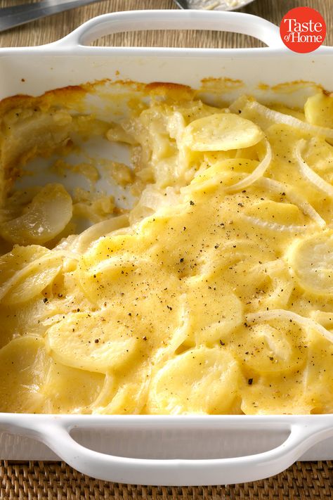 Easy Scalloped Potatoes Recipe, Scalloped Potatoes Easy, Scalloped Potatoes Recipe, Scalloped Potato Recipes, Vegetable Casserole, Potato Side Dishes, Scalloped Potatoes, Potatoes Recipe, Thanksgiving Side Dishes