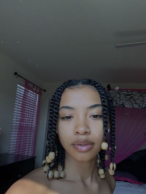 Jumbo Braids Natural Hair, Hairstyles With Short Braids, Short Natural Braided Hairstyles, Short Box Braids Hairstyles, Natural Hair Short Cuts, Short Box Braids, Natural Hair Twists, Girls Natural Hairstyles, Pelo Afro