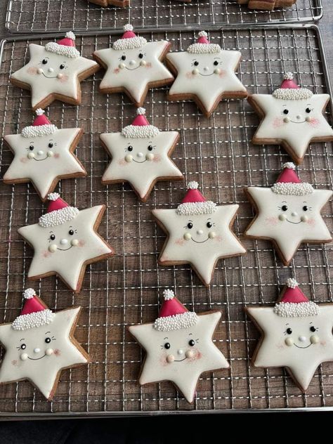 Star Shaped Christmas Cookies, Cookie Icing That Hardens, Christmas Cookie Icing, Iced Christmas Cookies, Star Sugar Cookies, Gingerbread House Ideas, Christmas Sugar Cookies Decorated, Super Cookies, Christmas Cookie Box