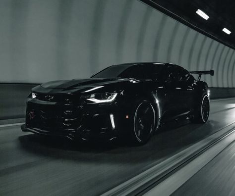 Blacked Out Camaro, Camaro Car Aesthetic, Black Camaro Wallpaper, Black On Black Camaro, Cheverlot Camaro, Black Camaro Aesthetic, Black Camaro, Matte Black Cars, Dream Cars Mercedes