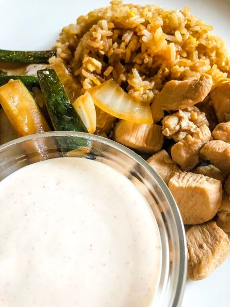 White Sauce Hibachi, Hibachi White Sauce, White Sauce Recipe Hibachi, Diy Hibachi, Japanese White Sauce, Hibachi Sauce, Easy White Sauce, Hibachi Recipes, Making White Sauce