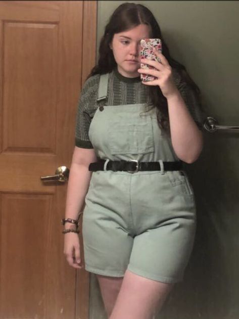 // light sage green vintage overalls shorts spring summer outfit inspo vacation casual cottagecore Green Short Overalls Outfit, Green Overalls Aesthetic, Green Summer Shortalls Overalls, Green Short Overalls, Overalls Outfit Goblincore, Green Overalls Outfits, Outfit Inspo Vacation, Casual Cottagecore, Green Overalls