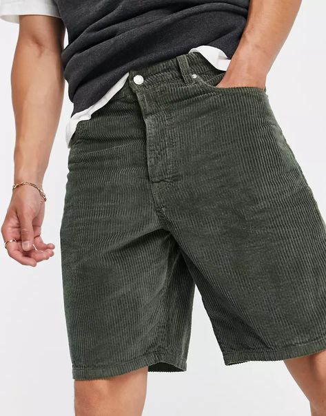 Mens Indie Fashion, Salon Outfits, Mens Cords, Skate Shorts, Skater Shorts, Mens Shorts Outfits, Corduroy Shorts, Streetwear Summer, Khaki Fashion