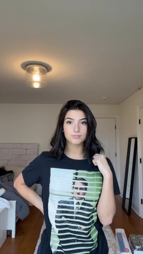 Charlie D'amelio Tik Tok Videos, Tick Tock Videos, Photo Charli, Liza Soberano No Make Up, Tik Tok Fashion, Charli Rares, Hype House, Tik Tok Videos, Tik Tokers