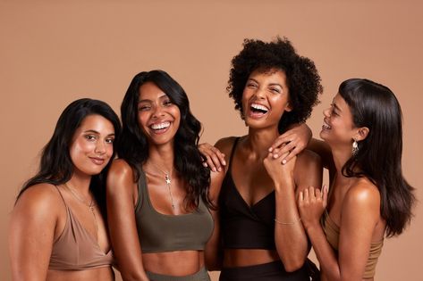 Diversity Photography, Diversity Campaign, Spray Tan Marketing, Beauty Campaign, Minimal Beauty, Sisters Photoshoot Poses, Fashion Beauty Photography, Shotting Photo, Campaign Fashion