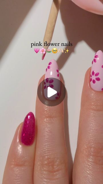 Paula 💅🏻🌙💗 on Instagram: "pink flower nails! 💗🌸🪷
you guys really liked the purple flower mani i did a while back, so i had to do another one with some of the other gorgeous glitter polishes from @melodysusie_official ! <3
— using:
• @melodysusie_official 
sparkly pink gel polish “Rave Magenta” 💓
pastel pink gel polish “Pretty Pink” 🌸
gel top coat 
• use my code paular12 for 12% off! 💸
— paid to create —
#flowernails #pinknails #summernails #nailsofinstagram #nailinspo #naildesign #nailart #nailarttutorial #diynails #reels" Pink Nails Wedding Guest, Purple And Pink Nails Design, Pink Flower Nails, Gel Top Coat, Floral Nails, Nail Art Tutorial, Flower Nails, Gel Nail Polish, Wedding Nails