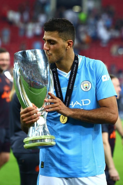 Rodrigo Hernandez, Uefa Super Cup, Football Love, Football Program, Manchester City, Soccer Players, Twitter Search, Football Players, Athens