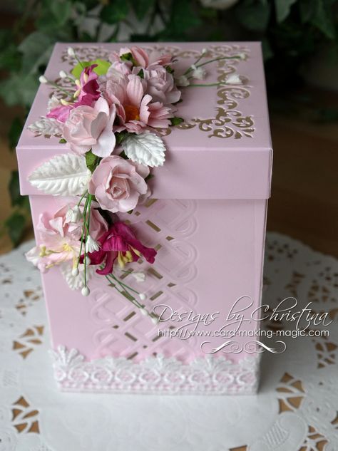 Decorated Boxes Ideas Gift, Pretty Boxes Decor, Box Decorations Ideas, Decorated Gift Boxes, Decorating Gift Boxes, Handmade Gift Boxes Ideas, Wedding Gift Box Ideas, Gift Box Decorating Ideas, Decorated Boxes Ideas