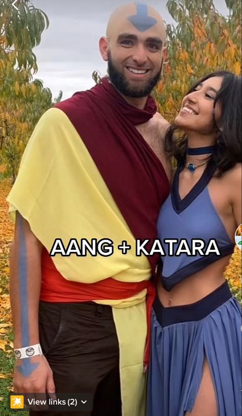 Avatar Last Airbender Halloween Costumes Ideas, Katara And Zuko Halloween Costume, Aang And Katara Costume, Ang And Katara, Naruto Halloween Costumes, Katara Costume, Movie Couples Costumes, Aang And Katara, Avatar Halloween