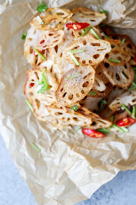 Coco Recipes, Sea Snacks, Fried Lotus Root, Lotus Root Chips, Lotus Root Recipe, Friday Dinners, Root Chips, Sichuan Food, Chinese Vegetables