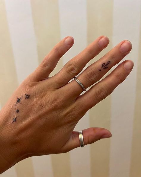 Fairy Finger Tattoo, Sparkle Finger Tattoo, Fairy Tats, Sparkle Tattoo, Thumb Tattoos, Finger Tats, Tattoo Wrist, Finger Tattoo, Fairy Tattoo