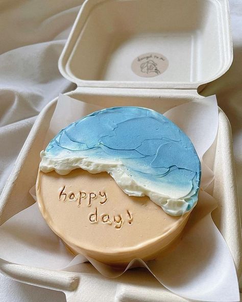 Simple Cake Decoration, Ocean Birthday Cakes, Beach Birthday Cake, Cake Recipes Easy, Beach Themed Cakes, Easy Cakes, Ocean Cakes, Aesthetic Cake, Desserts Cake