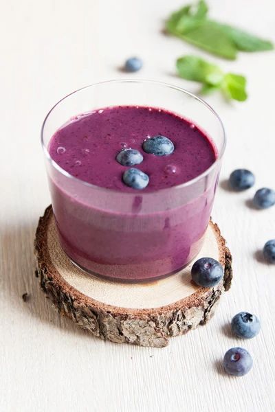 Immune Boosting Smoothie, Blueberry Smoothie, Breakfast Photo, Blue Berries, Energy Booster, Smoothies Healthy, Blueberries Smoothie, Morning Smoothie, Protein Shake Recipes