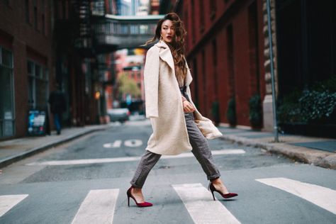 New Ways to Layer for Fall - burgundy heels, plaid pants, and teddy coat // Notjessfashion.com Plaid Heels Outfit, Burgundy Heels Outfit, Jessica Wang, Plaid Heels, Winter Coat Outfits, Burgundy Outfit, Burgundy Heels, Textured Coat, Heels Outfits