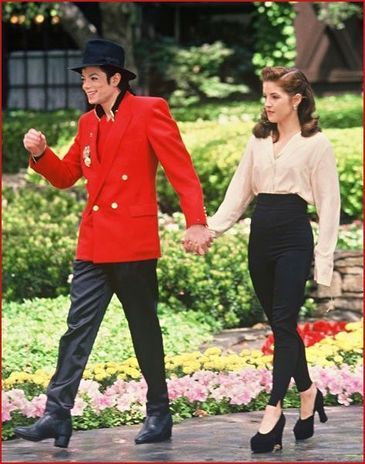 Michael Jackson & Lisa Marie Presley Michael Jackson Neverland, Sean Leonard, Whimsical Nature, Michael Love, Michael Jackson Smile, Army Pics, Joseph Jackson, Elvis And Priscilla, Michael Jackson Pics