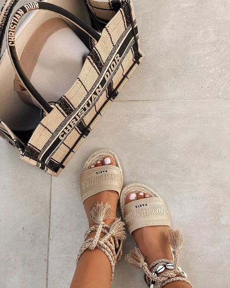 JANINA on Instagram: “𝕎𝕖𝕣𝕓𝕦𝕟𝕘/ Summer🐚” Dior Espadrilles, Small Book, Hermes Shoes, Replica Handbags, Hermes Bag, Burberry Bag, Sandal Espadrille, Dior Bag, Classy Outfits