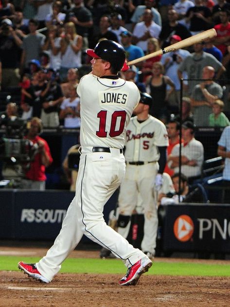 Truist Park, Chipper Jones, Atlanta Braves Baseball, Braves Baseball, Baseball Boys, Mlb Players, Home Run, Team Photos, Oakland Athletics