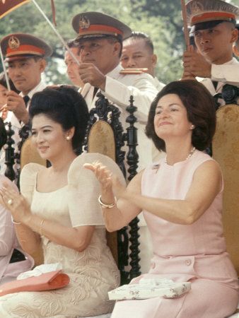 Ladybird Johnson, Filipiniana Gown, Ferdinand Marcos, Modern Filipiniana Dress, Philippine History, T Photo, American First Ladies, Filipino Fashion, Taylor Johnson