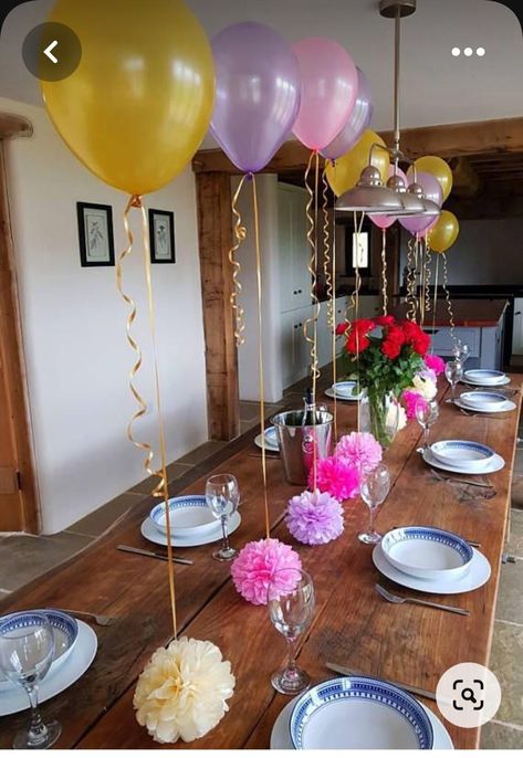 Tissue Paper Pompoms, Party Centrepiece, Christening Balloons, Birthday Table Decorations, Table Centerpiece Decorations, Balloon Weights, Baby Shower Table, Fiesta Baby Shower, Balloon Centerpieces