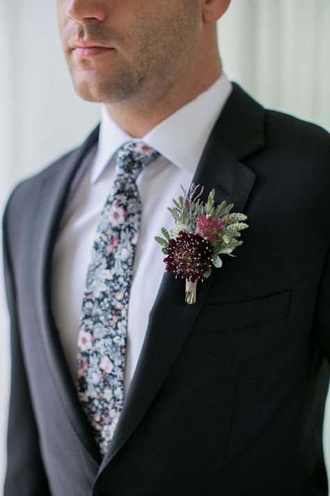 Fall boutonnière ideas with The Black Tux @theblacktux Floral Tie Wedding, Flowers At Wedding, Fall Boutonnieres, Ivory Bouquet Wedding, Floral Ties, Wedding Tux, Summer Wedding Bouquets, Wedding Favors Fall, Rustic Wedding Flowers