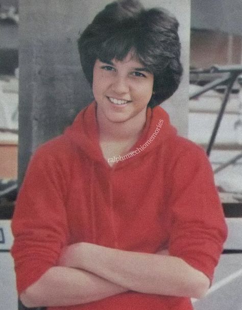 Ralph Macchio Rare Pictures, Ralph Macchio The Outsiders, Johnny Cade, The Outsiders Cast, 80s Men, Famous Pictures, Karate Kid Cobra Kai, Kid Cobra, Ralph Macchio