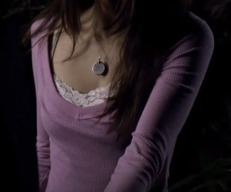 Elena Gilbert Pink Top, Light Purple Top Outfit, Purple Top Outfit, Outfit Recreation, Tvd Elena, Elena Gilbert Style, Hot Fall Outfits, Gilbert Aesthetic, Purple Aura