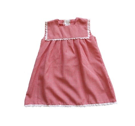 "VINTAGE 70's, very cute summer dress, red and white gingham fabric ( polyester and visose 30 % ), square neck, white lace detailing, made in Belgium.  Size 2 years Length 16,7\" / Shoulders 9\" New old stock ( washed once ) I always refund overcharged shipping from 1 Euros overpaid ! Thank you for your visit" Short Gingham Dress, Reuse Old Clothes, Red And White Gingham, Cute Summer Dress, 80s Outfit, Gingham Fabric, Red Gingham, Cute Summer Dresses, Gingham Dress