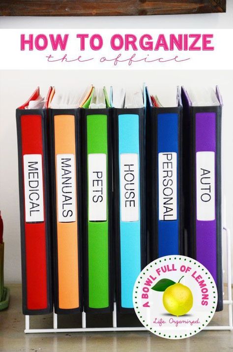 Want to make your house more organized? Here you'll find an awesome list of ways you can do just that. You may just want to start organizing everything after this, so be warned! Diy Organizer, Clever Organizer, Organizing Hacks, Organisation Hacks, Ideas Para Organizar, Diy Office, Organization Diy, Home Management, Home Organisation