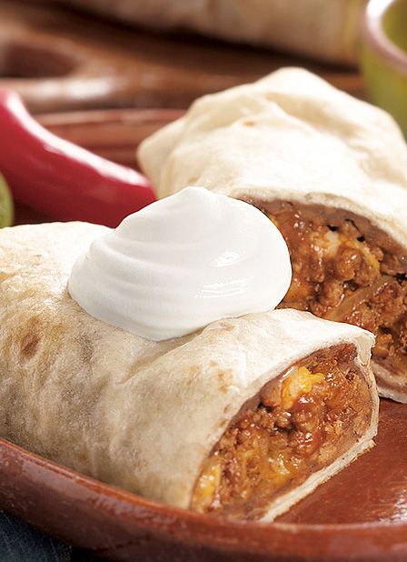 Burritos Healthy, Beef Burrito Recipe, Picture Recipes, Beef Burritos, Vegetarian Burrito, Daisy Sour Cream, Bean Burrito, Cooking Magazine, Bean Burritos