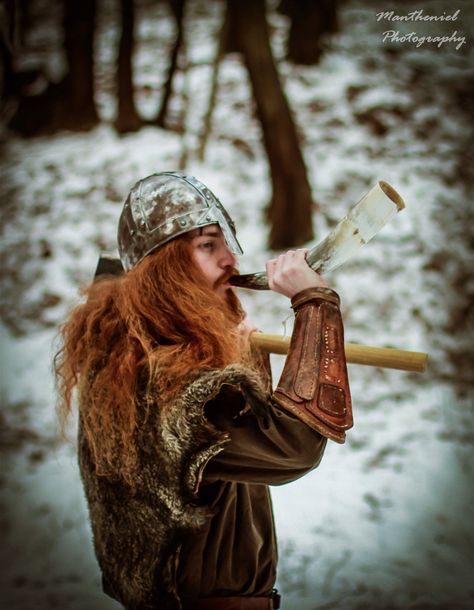 Viking Red Hair, Viking Cosplay, Viking Warriors, Viking Armor, Human Pictures, Viking Men, Viking Beard, Old Norse, Viking Style