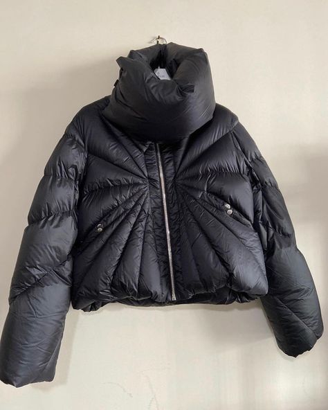 Moncler Rick Owens, Rick Owens Puffer, Rick Owens Aesthetic, Rick Owens Jacket, Daily Fashion Inspiration, Dream Studio, Moncler Jacket, Rick Owens Drkshdw, Cargo Pant