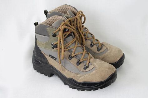 Cute Hiking Shoes For Women, Cute Hiking Shoes, Cute Hiking Boots, Hiking Boot Outfit, Hiking Shoes For Women, Women Hiking Shoes, Winter Hiking Boots, Hiking Boots Outfit, Classy Streetwear