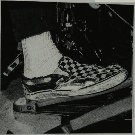 Checkered Vans Aesthetic, Slip On Vans Outfit, Vans Art, Vans Aesthetic, Checkerboard Vans, Leather Front Pocket Wallet, Slip On Vans, Shoes Aesthetic, Vans Outfit