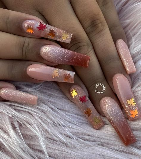 ombre brown fall nails, fall nail designs, fall decal nails, fall leaf nails #fallnails #autumnnails Otoño Nails, Instagram Grunge, Nails Grunge, Uñas Ideas, Sassy Nails, Eyebrow Growth, Cute Nails For Fall, Grunge Nails, Nails Design With Rhinestones